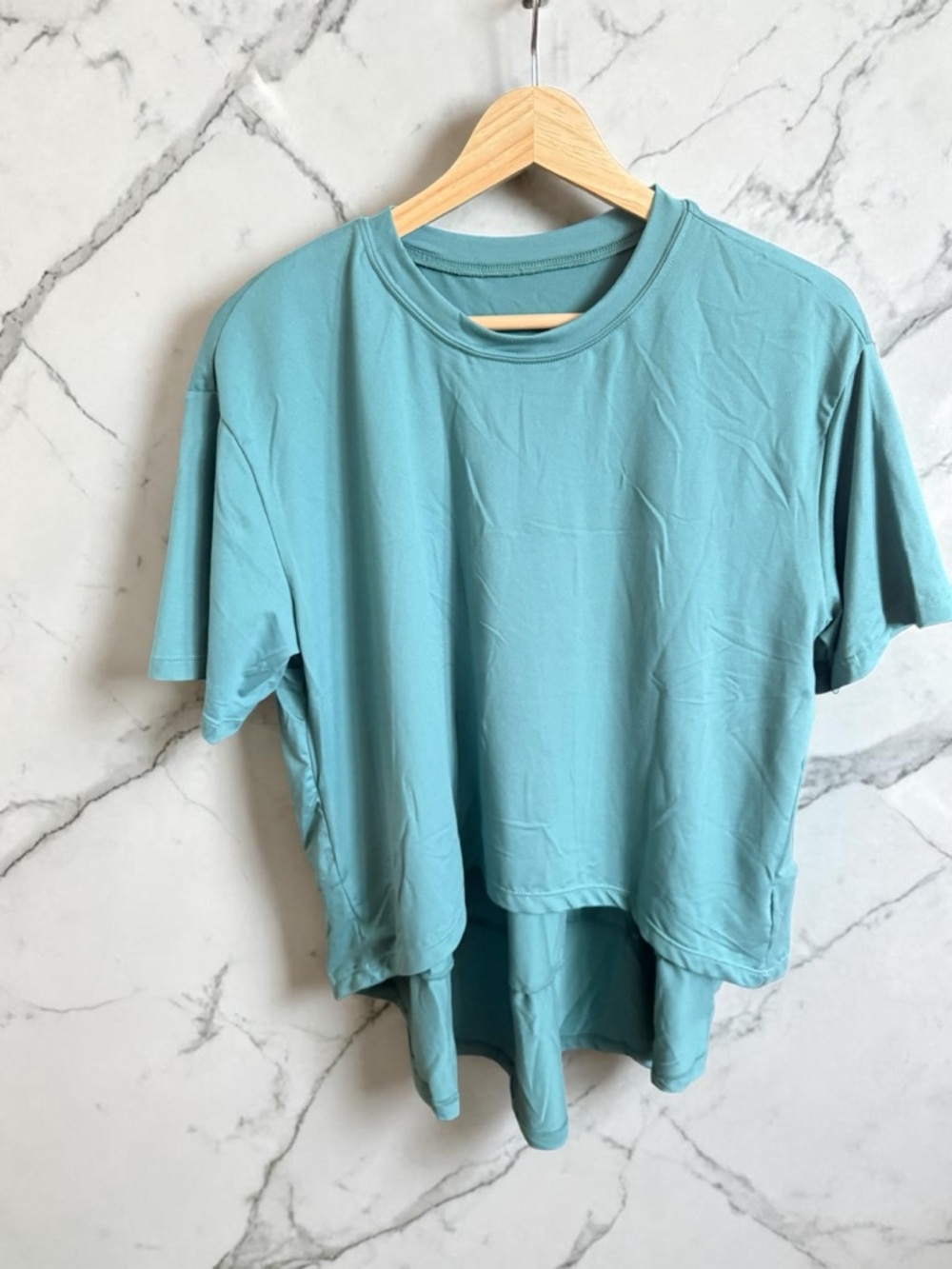 HALARA Relaxed High-Low Tee in Teal